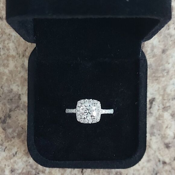 1 Carat Halo Moissanite 925 Silver Engagement Ring - Picture 3 of 12